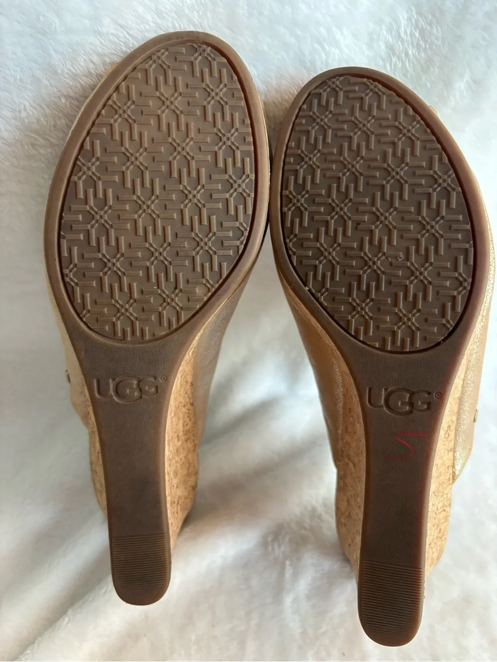 Ugg Australia Dominique Peep Toe Platform Cork Wedges Gold Size 9